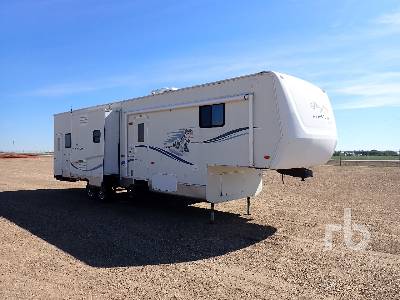 2004 New Vision 36kspx2n 36 Ft T A Toy Hauler Fifth Wheel Wohnwagen Ritchie Bros Auctioneers